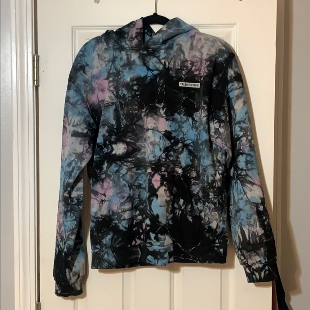 TALENTLESS HOODIE